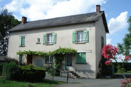 Le G&icirc;te est class&eacute;e ' g&icirc;te 3 &eacute;pis' par l'association des G&icirc;tes de France de la Corr&egrave;ze.